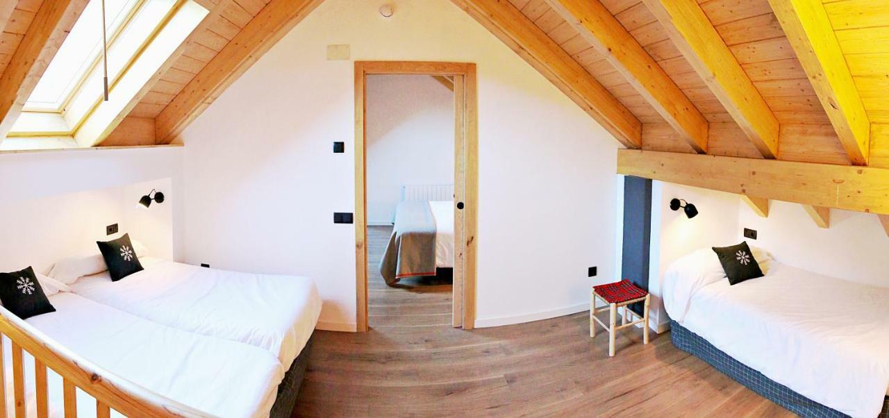 Hotel Lo Paller Valencia D'Aneu Kültér fotó